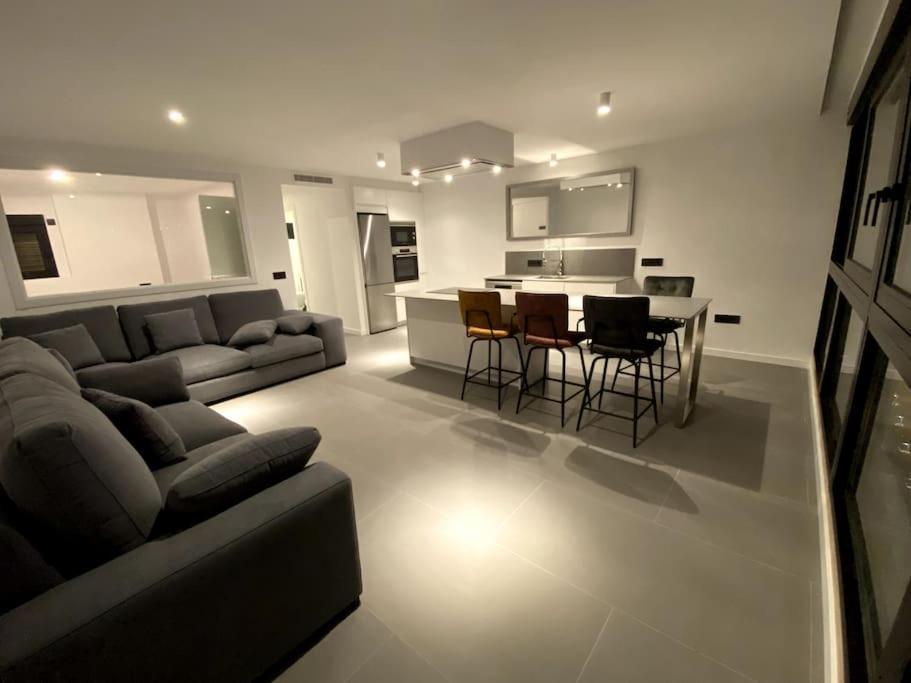 Estupendo Apartamento En Planta 22. 1ª Linea. Apartment เบนิดอร์ม ภายนอก รูปภาพ